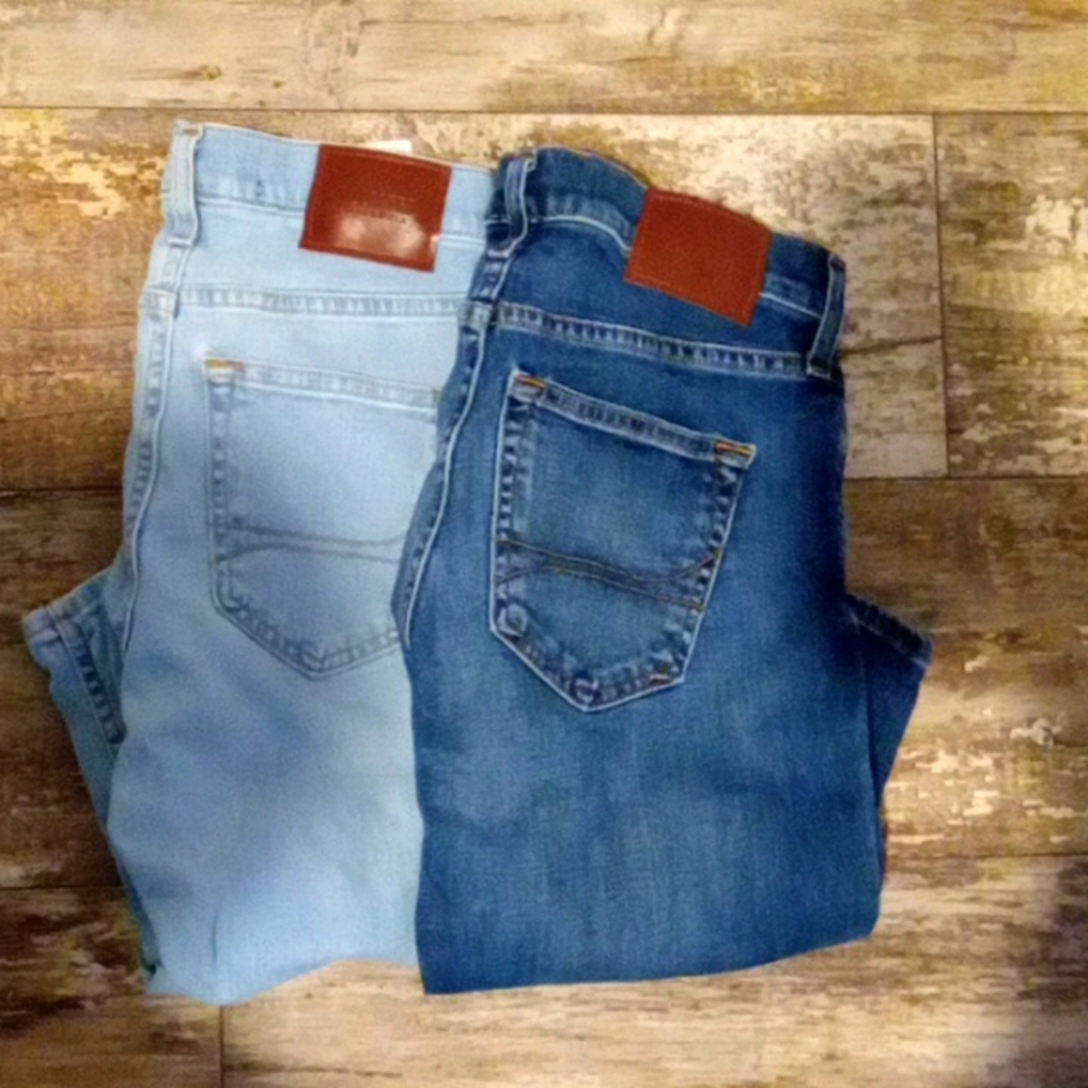Lot of 2 Hollister jeans